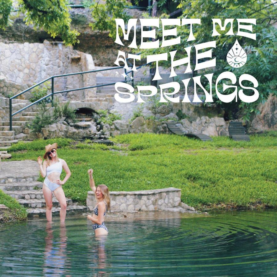 The Springs Retreat Hotel Leakey Bagian luar foto