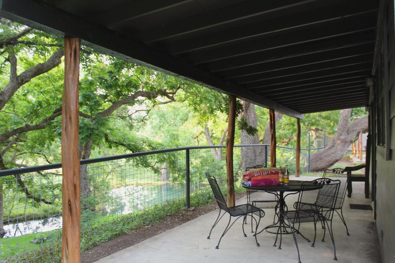 The Springs Retreat Hotel Leakey Bagian luar foto