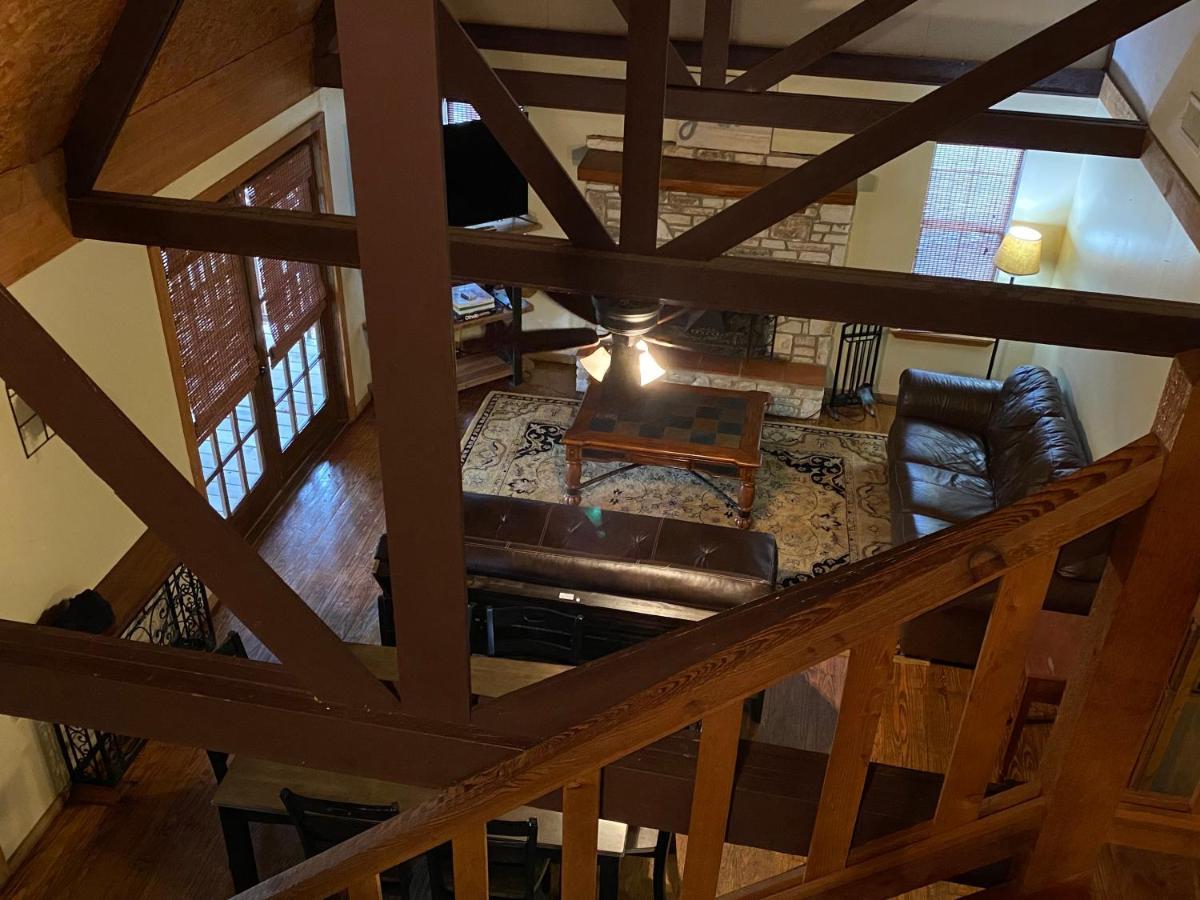 The Springs Retreat Hotel Leakey Bagian luar foto