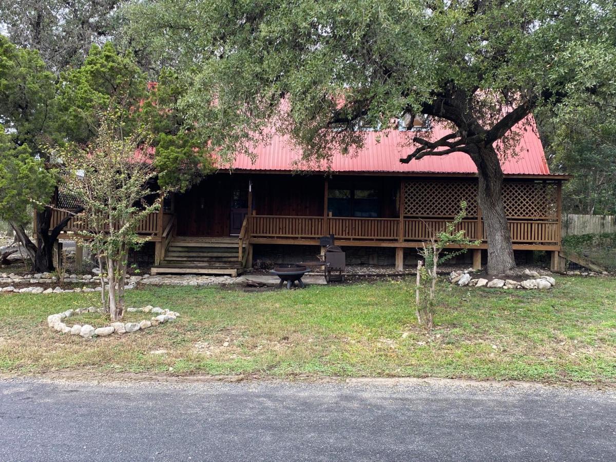 The Springs Retreat Hotel Leakey Bagian luar foto