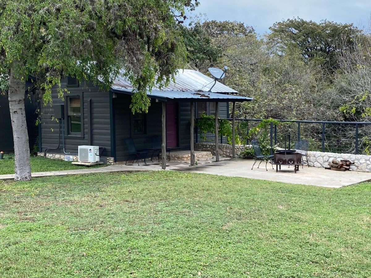 The Springs Retreat Hotel Leakey Bagian luar foto