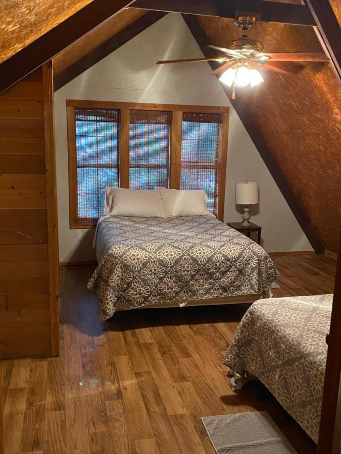 The Springs Retreat Hotel Leakey Bagian luar foto