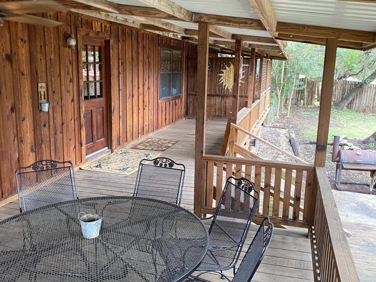 The Springs Retreat Hotel Leakey Bagian luar foto